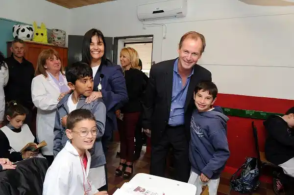 Bordet llega a la mitad de su gestión y los Bomberos aún esperan que los reciba