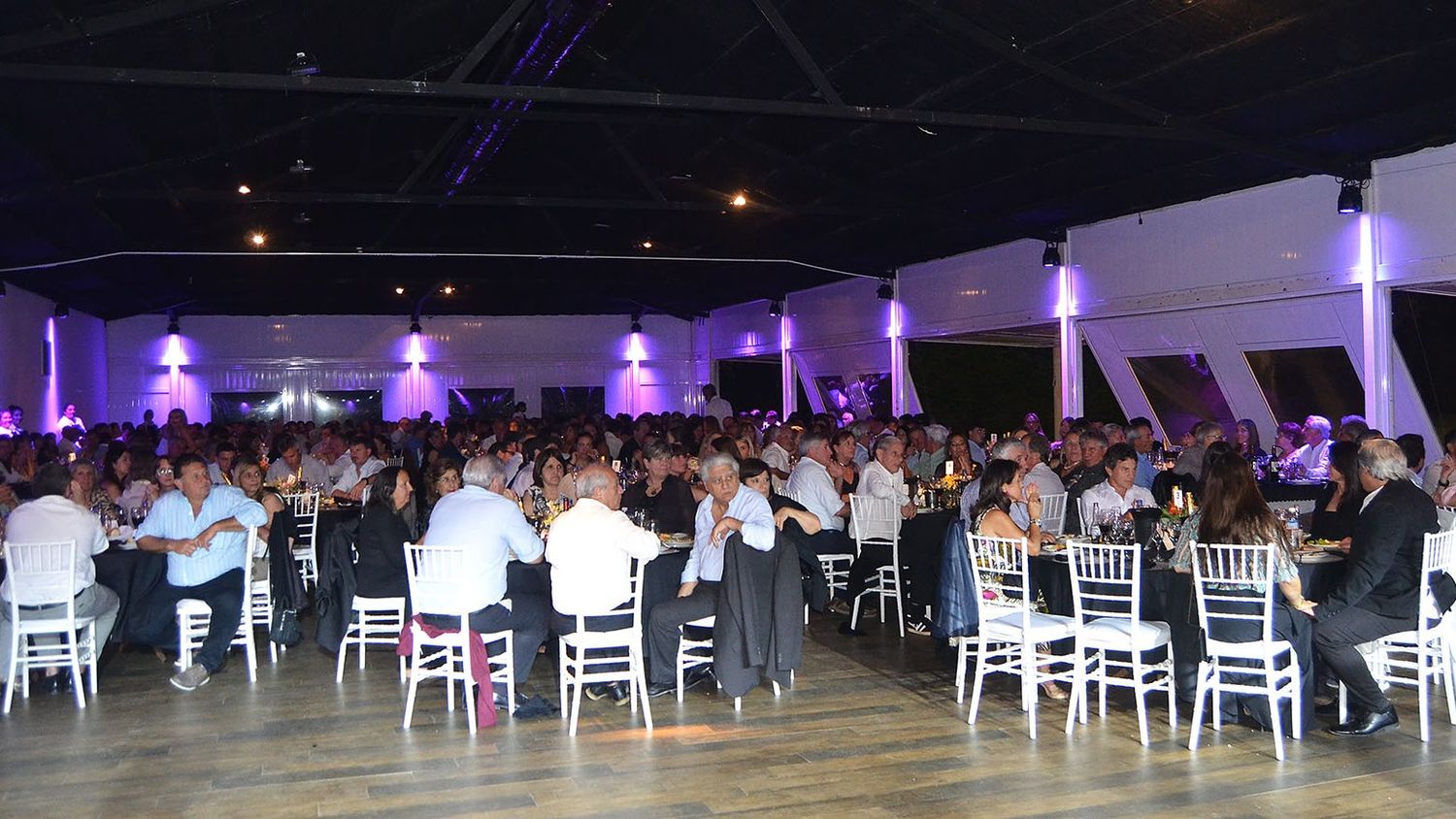 Gran cena solidaria a beneficio de la Escuela “Lucecitas”