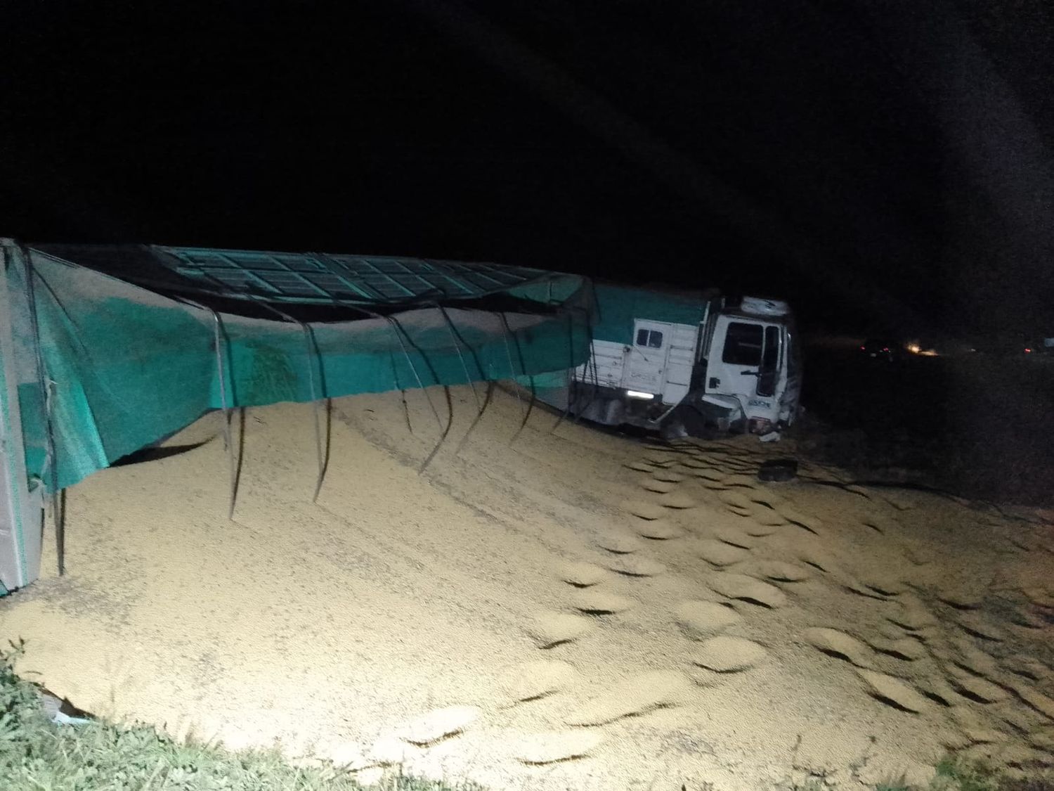 Accidente sobre Ruta nacional 131 involucra a dos camiones