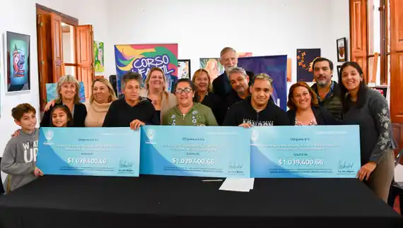 Entregaron fondos a agrupaciones barriales por los Corsos Infantiles 2025