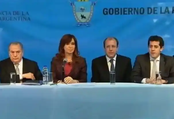 "No se gobierna el país con chamuyo y globitos"