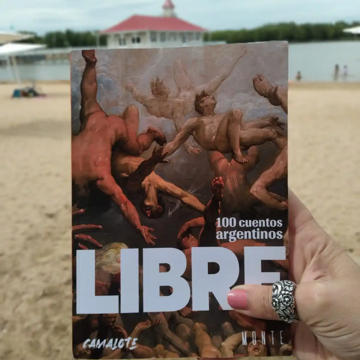 selección de cien cuentos de la editorial Camalote.