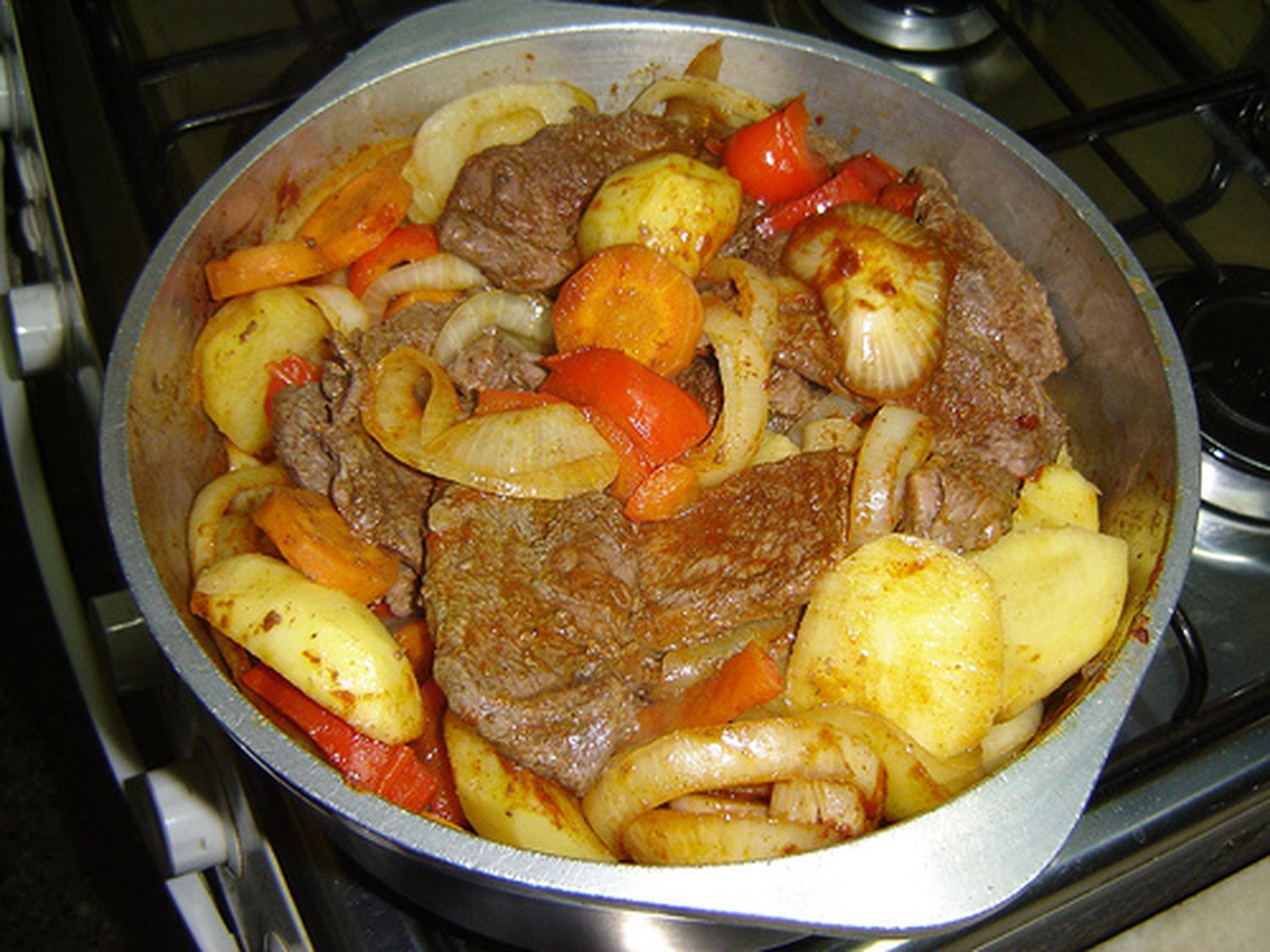 Hoy EL DÍA está para bifes a la criolla