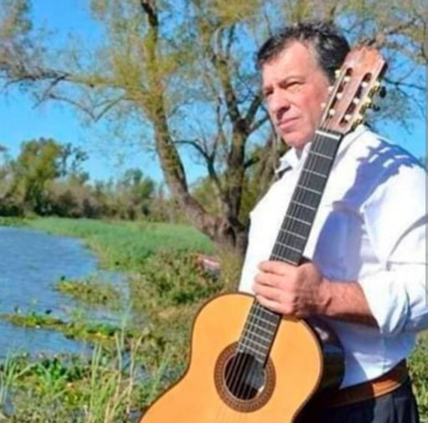 Homenaje a Roque Mario Erazun en Sauce de Luna