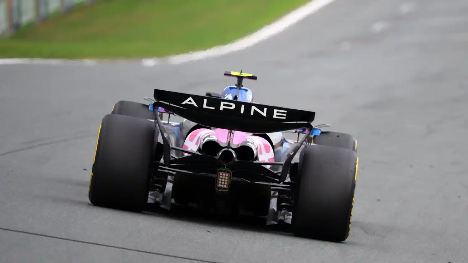 Alpine tendrá los puestos 14 y 16 en la grilla de la final.