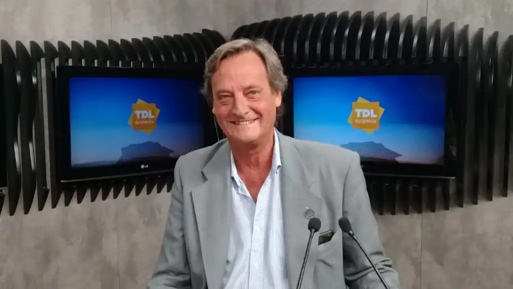 Dr Juan Pablo Frolik en el desayuno de Tandil Despierta