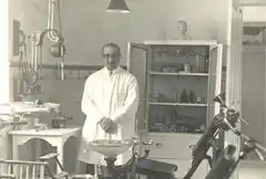 El primer dentista de Tandil, Pío Prut, era peluquero y prometía sacar "muelas sin dolor"