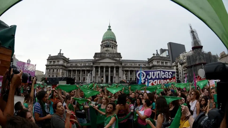 Pañuelazo por el aborto legal en todo el país