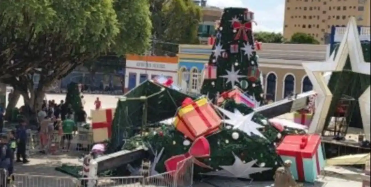 El momento del colapso de la estructura quedó registrado en videos que se viralizaron en Brasil.El momento del colapso de la estructura quedó registrado en videos que se viralizaron en Brasil.