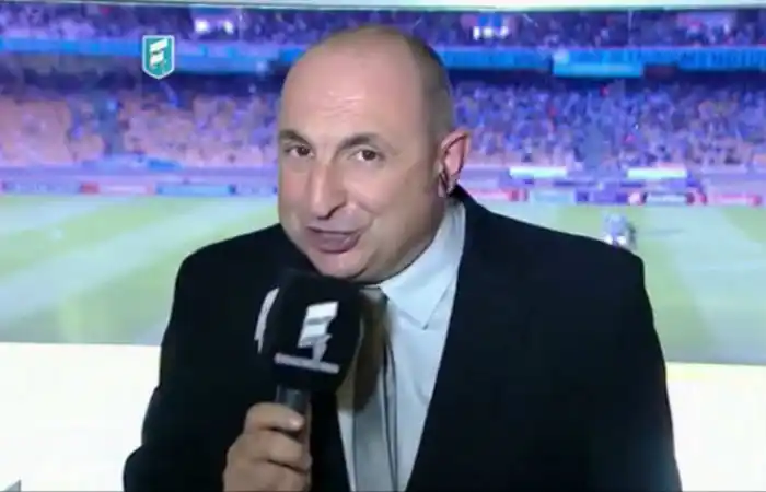 Echaron al "relator militante" y otros 9 periodistas de Fútbol Para Todos