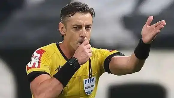 Raphael Claus será el árbitro en la final: el antecedente que ilusiona a los argentinos