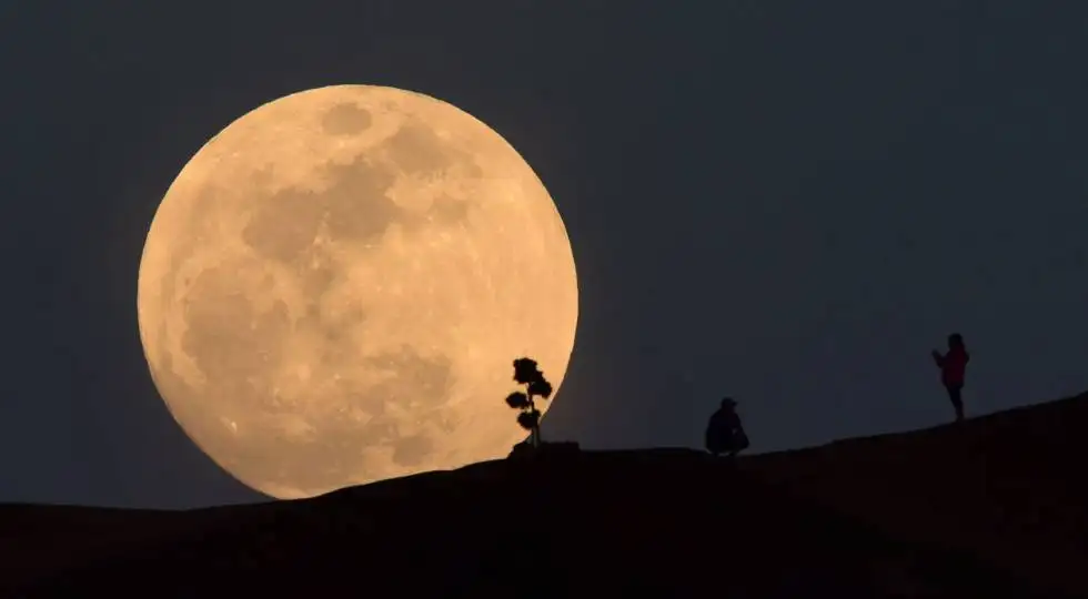 Una SuperLuna “azulgrana”