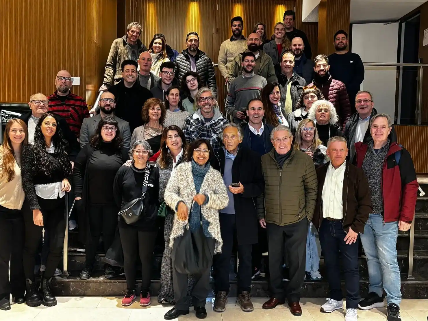 Los periodistas de la ciudad fueron agasajados en el Teatro Tronador.