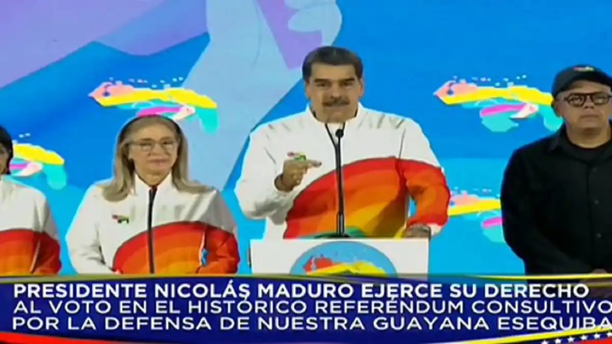«TODOS TENEMOS EL PODER DE LA SOBERANÍA»: Maduro al votar en el referendo por el Esequibo
