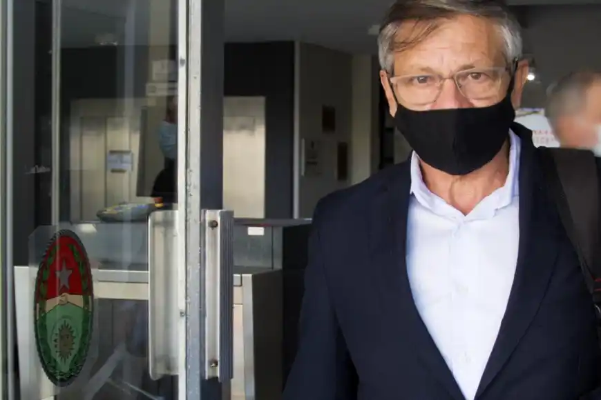 Báez declaró, se emocionó y no aceptó preguntas: "La historia pone las cosas en su lugar"