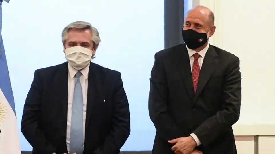 Malestar en Santa Fe: Perotti consiguió un millón de vacunas pero Alberto Fernández le descontará esa cantidad de los envíos nacionales