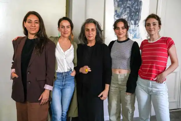 Comenzó el rodaje de una serie inspirada en la opresión religiosa