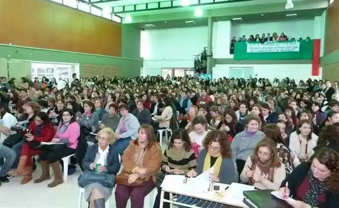 Por concurso, más de 200 docentes titularizaron sus cargos  