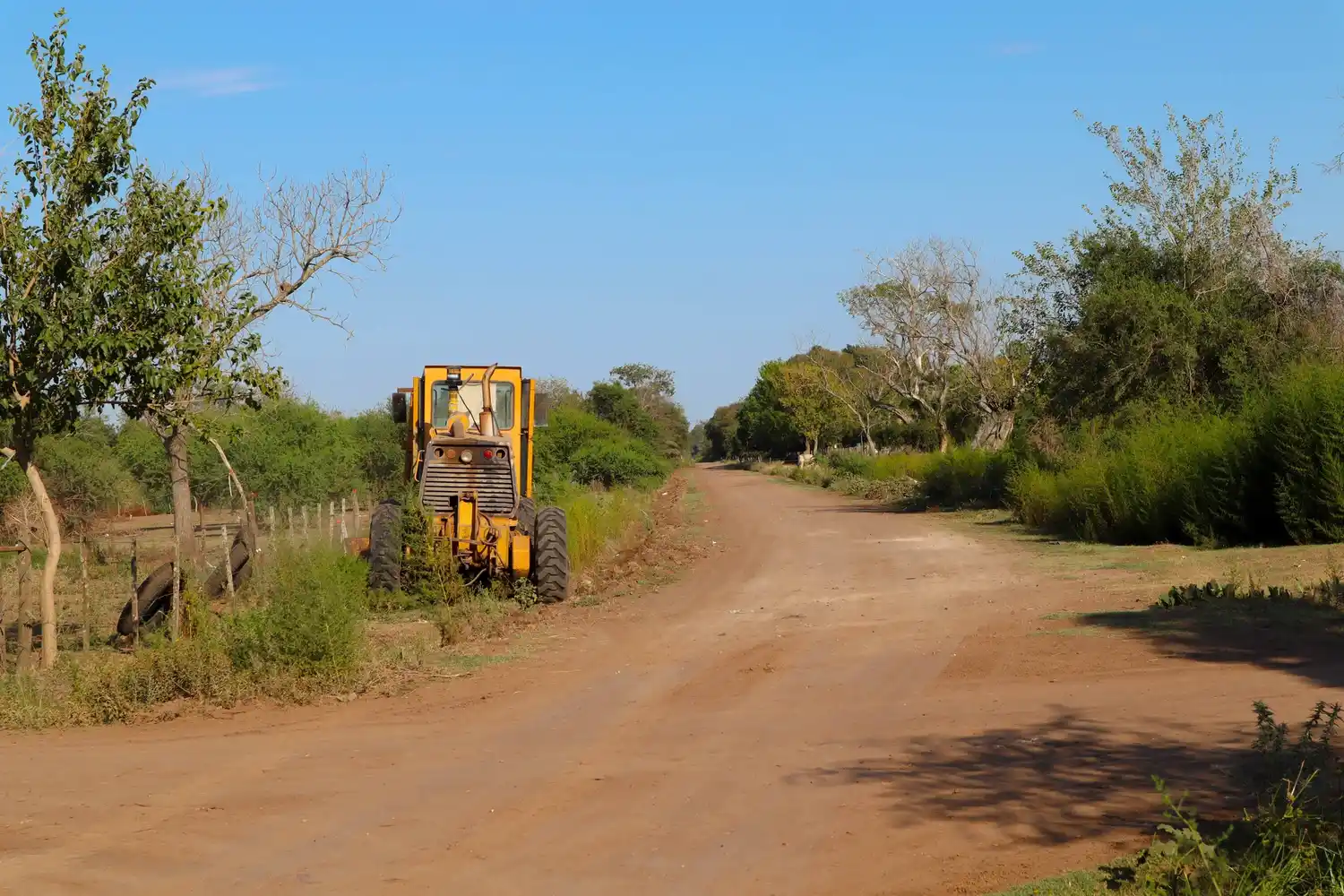 Continúan con la limpieza y mejoramiento de calles