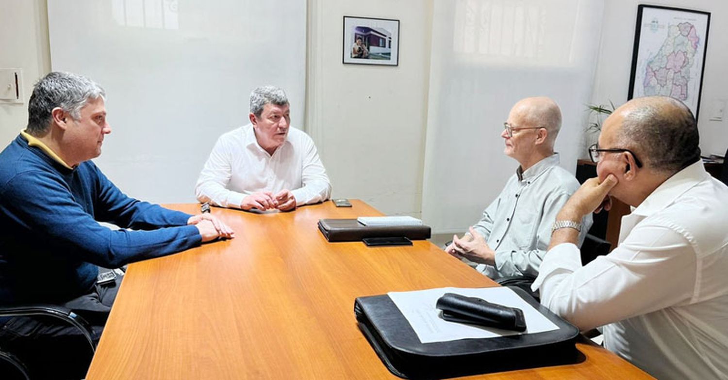 El IAPV y el Municipio de Santa Ana trabajan para ampliar el alcance de las políticas habitacionales