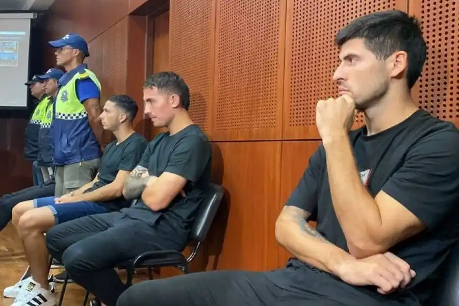 Los jugadores están involucrados en una causa por presunto abuso sexual.