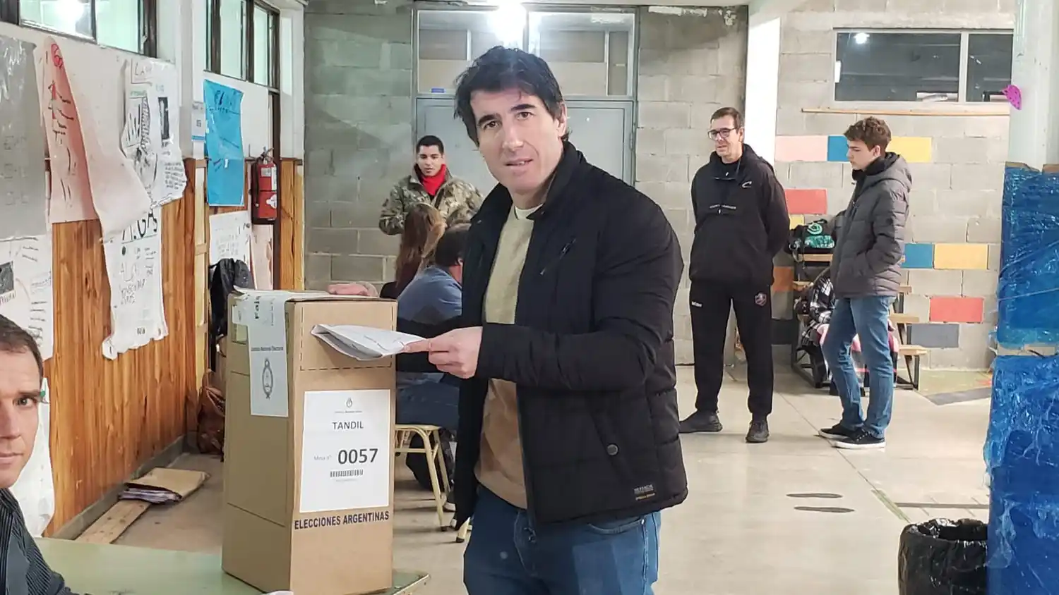 Votan paso candidatos - 5