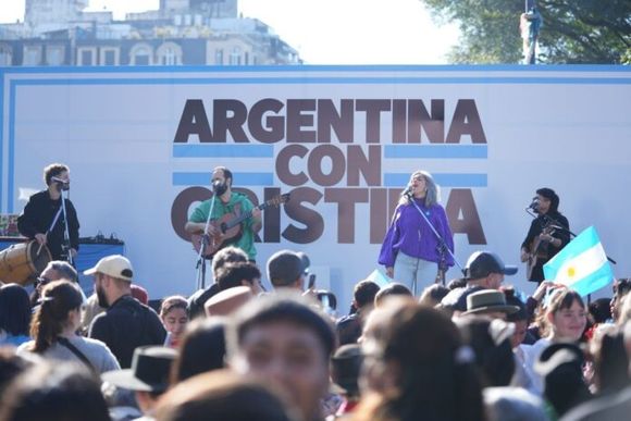 Cristina reapareció con otro audio y duras críticas a Milei