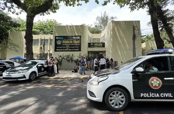 ¡UNA DE LAS VÍCTIMAS RELACIONADA A DIPUTADA SOCIALISTA! Matan a 3 médicos en Río de Janeiro