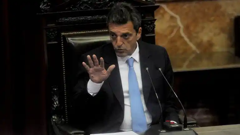 Massa impulsó proyecto para que sólo paguen Ganancias los trabajadores que ganan más de $150.000