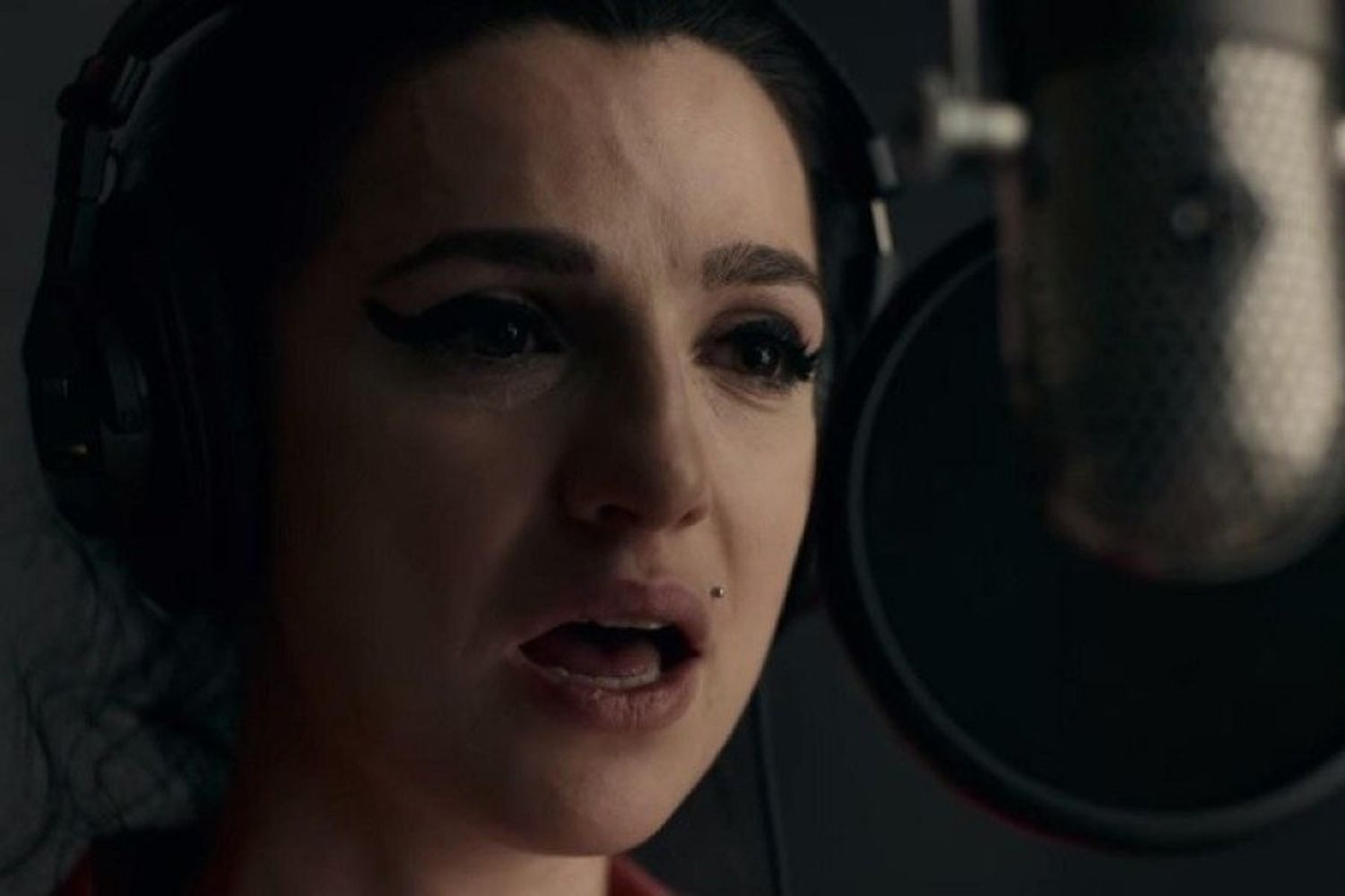 Back to Black: presentaron el trailer de la película biográfica sobre Amy Winehouse