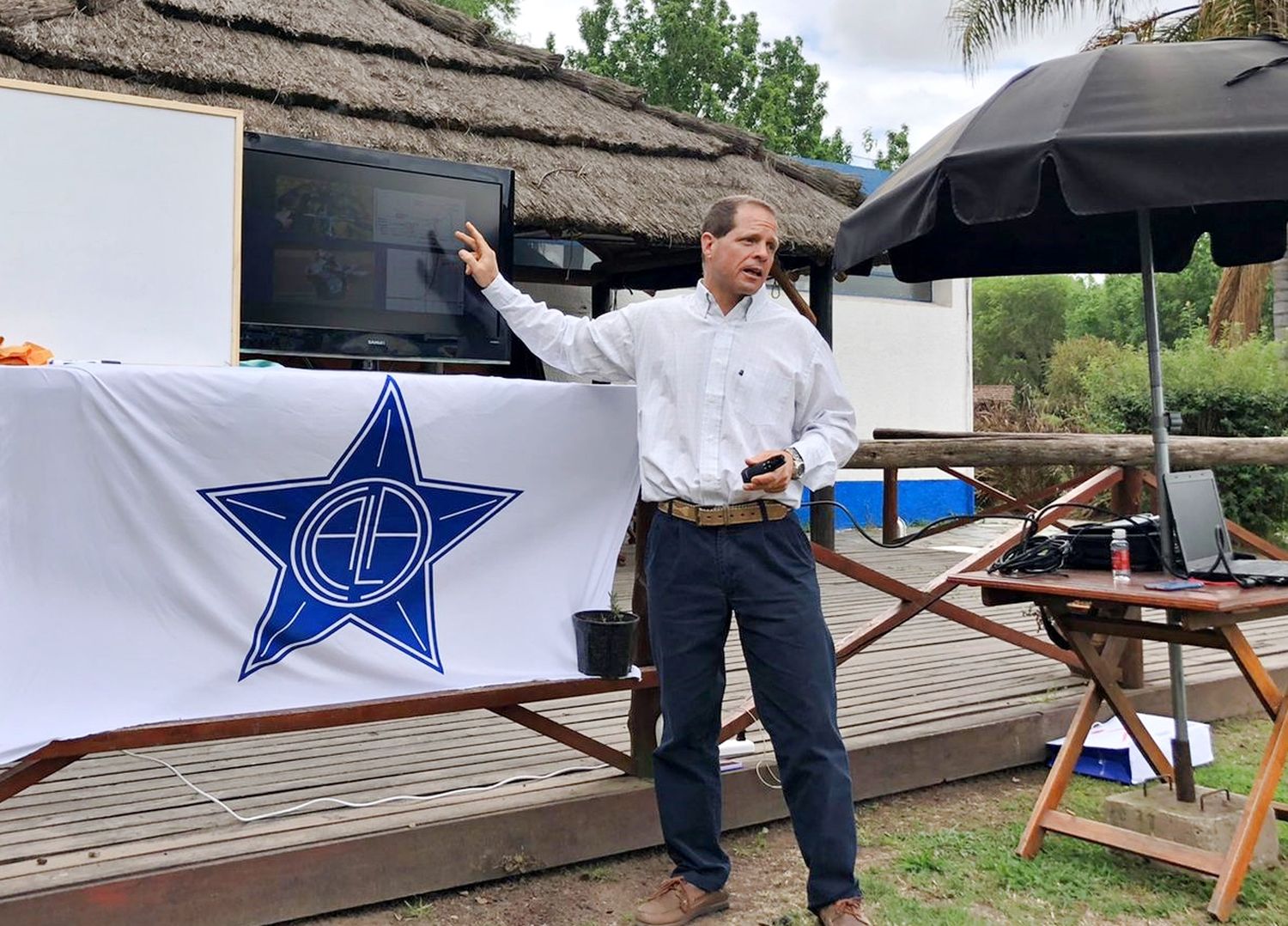 El Dr. Eduardo Liljheström presentó su programa de Medicina Activa