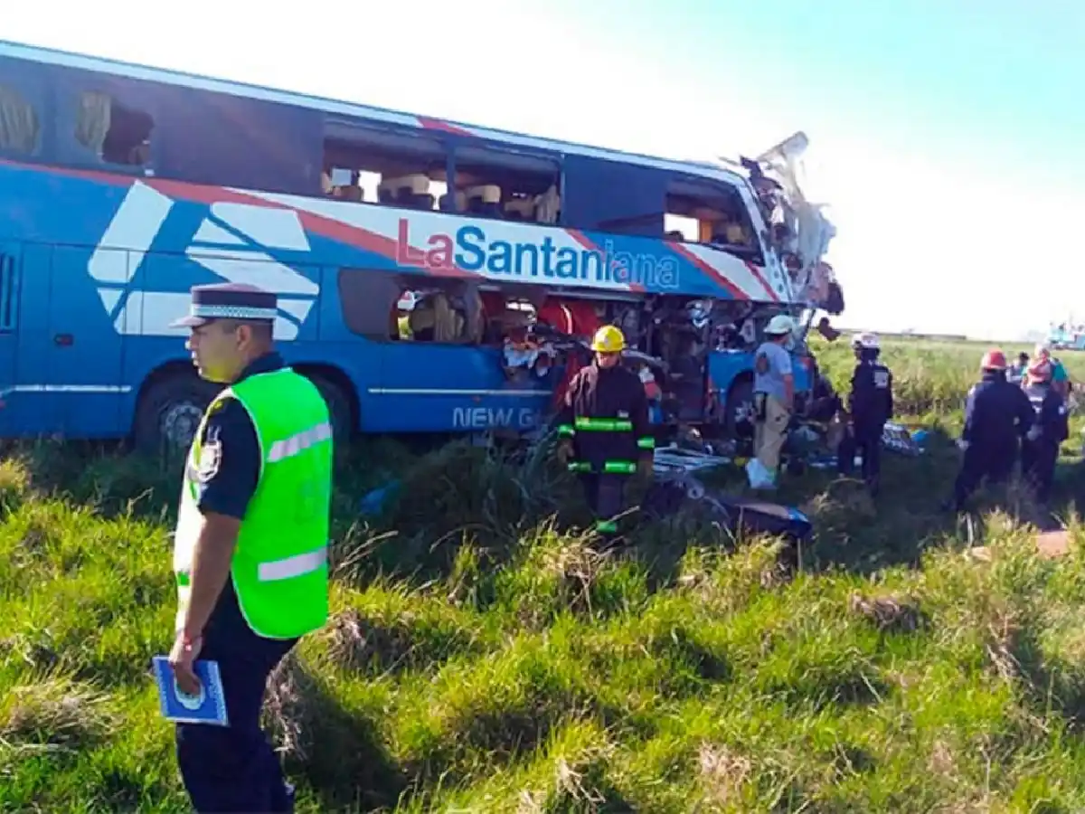 Cinco muertos y nueve heridos tras un choque en Gualeguaychú