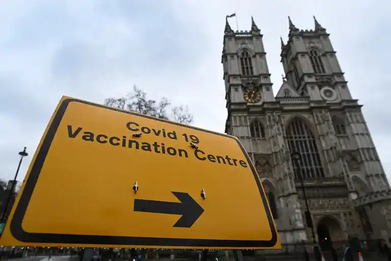 Clive Dix aseguró que el uso de AstraZeneca puede ser una de las razones por las que la nación no está registrando tantas muertes.