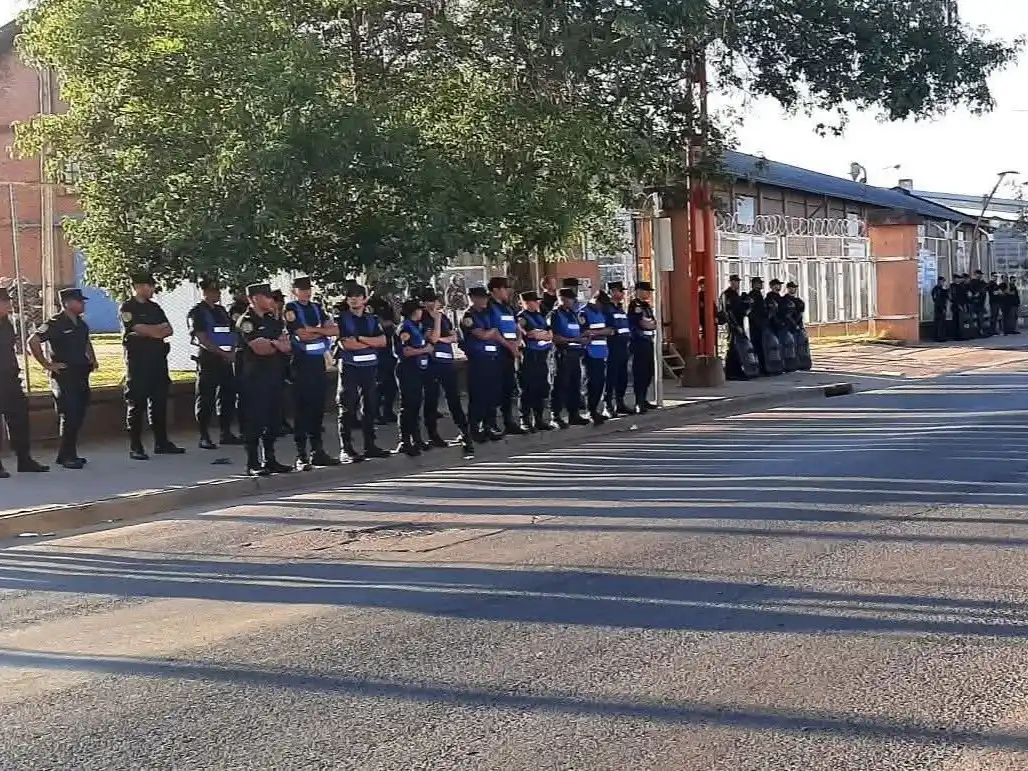 Tensión en el puerto de Concepción del Uruguay durante un conflicto laboral