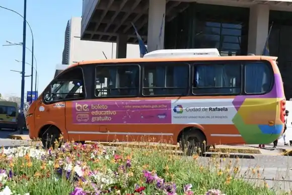 Desvíos temporales en líneas 2 y 5 del transporte público por obras en calle Tucumán