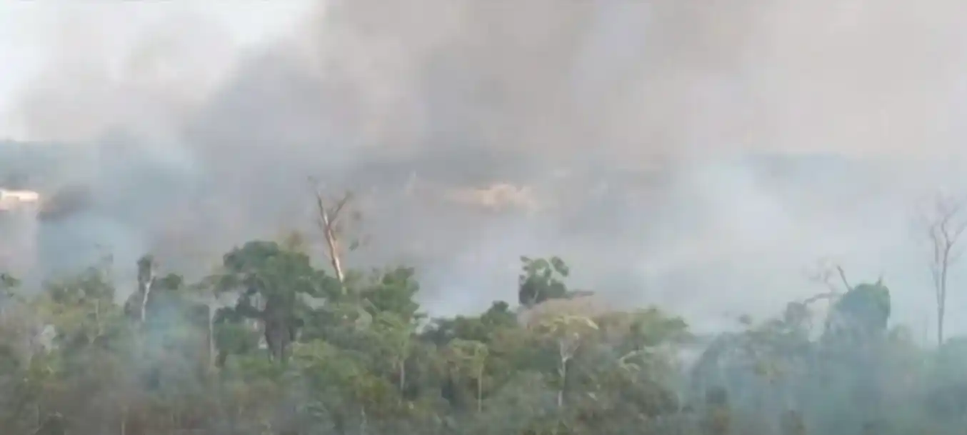 Avanza el gigantesco incendio que devora la selva amazónica