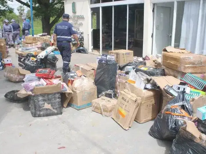 Controlaron dos tours de compras y secuestraron mercadería sin aval aduanero