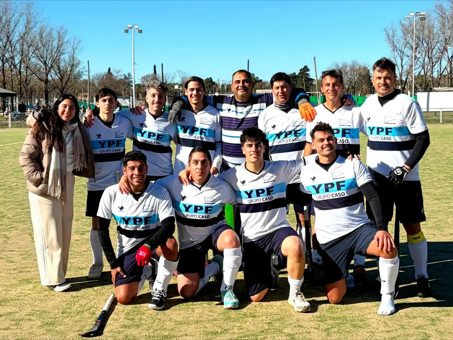 Los varones de Náutico golearon a Mitre y lideran el certamen de AHO.