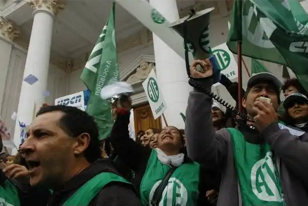 ATE marcha a la Legislatura bonaerense