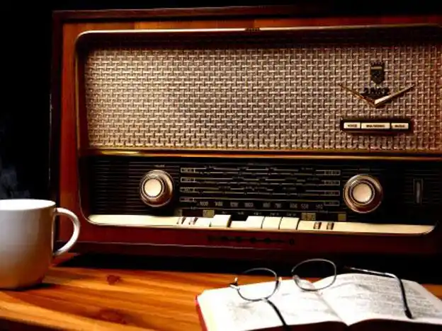 Día de la Radiodifusión en conmemoración de la primera transmisión radiofónica realizada en el país