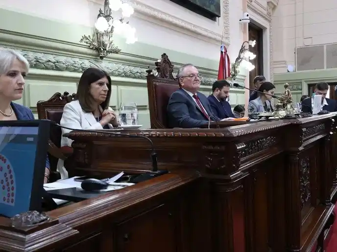 Legislatura: actualizan jubilaciones de la Caja en 30 días