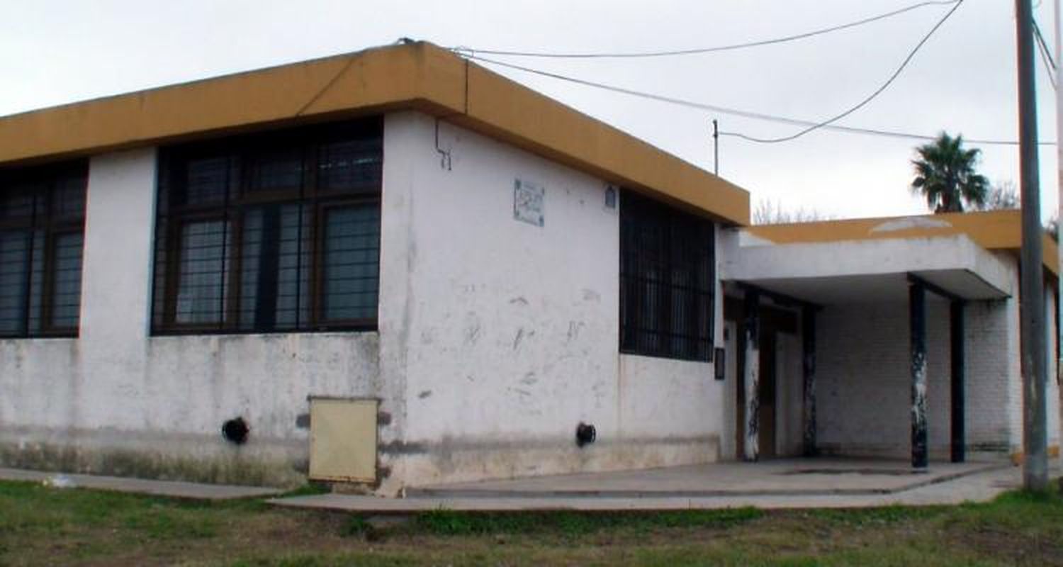 Escuela 11: Hombre armado amenazó a los alumnos