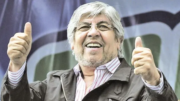 En medio de la disparada del dólar, Moyano reclama un aumento del 27%