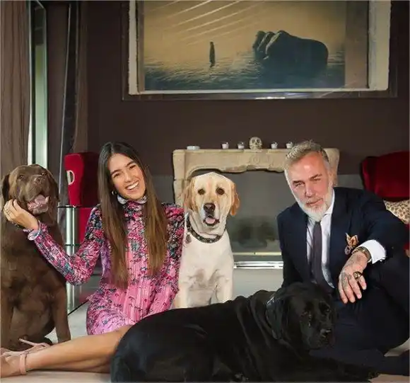 Gianluca Vacchi y Sharon Fonseca revelan «sencillitos» el sexo de su bebé