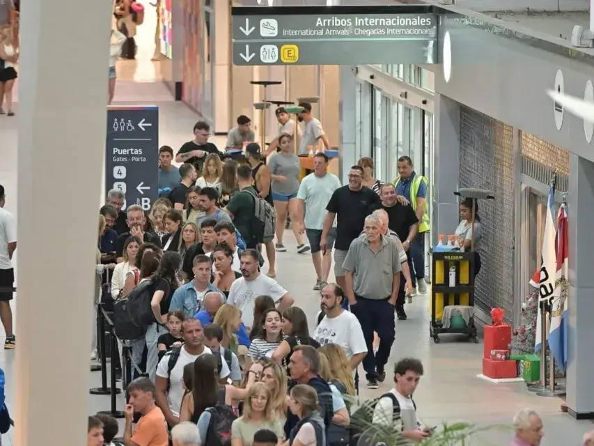 El Aeropuerto de Rosario licita 11 locales comerciales para ampliar su paseo comercial