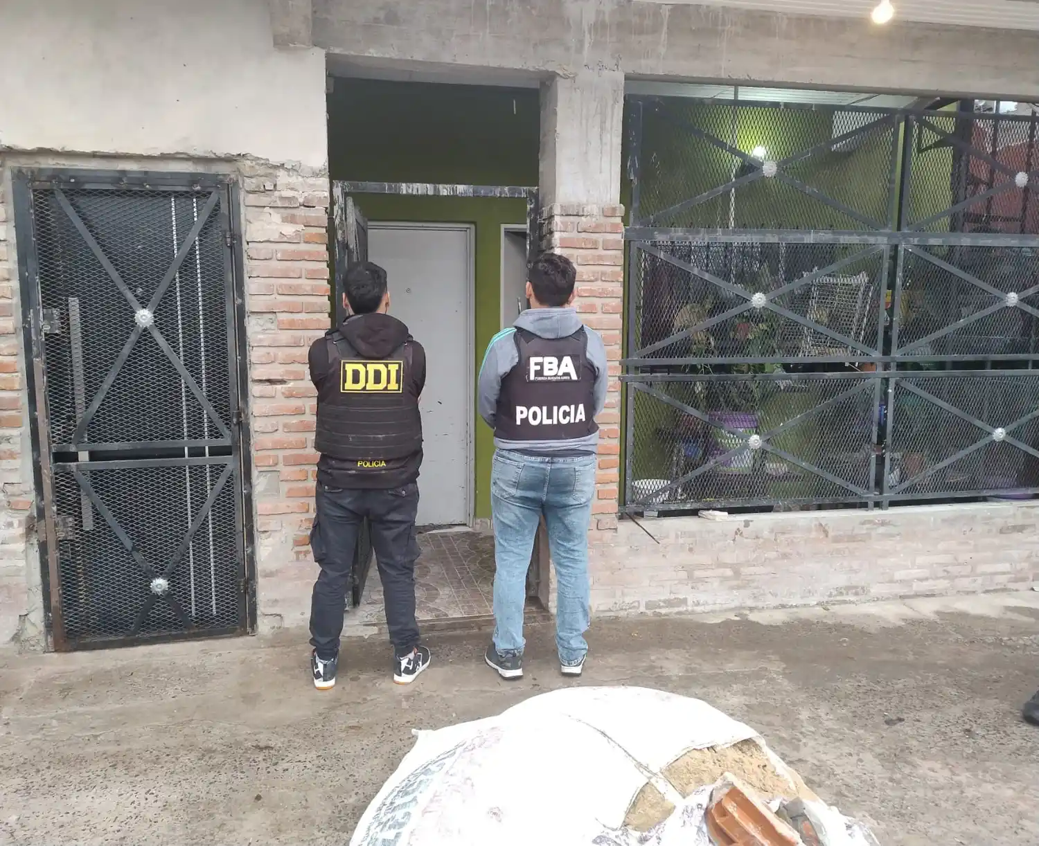 allanamiento piratas del asfalto lomas de zampra