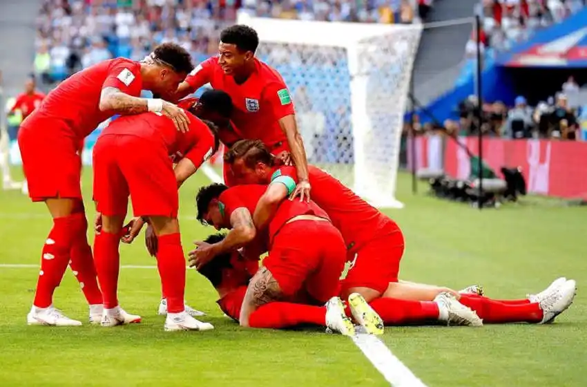 Inglaterra venció a Suecia y se metió en semis tras 28 años