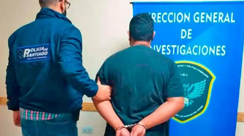 Un jubilado iba a encontrarse con una chica en un hotel alojamiento y lo mataron a puñaladas