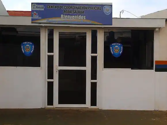 A DISPAROS: sujetos armados intentaban ingresar a la comandancia policial de Bolívar