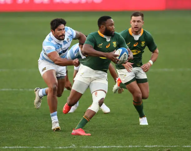 Rodrigo Bruni ante Sudáfrica.